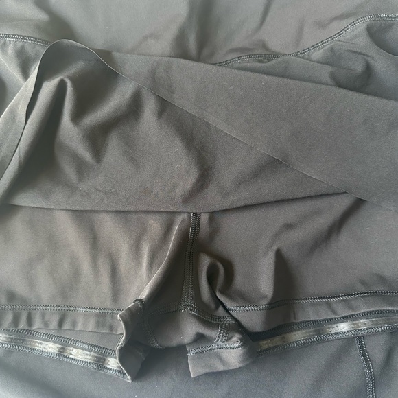 Athleta Women’s Skort Run With It Size Large Black Skirt with Attached Shorts - Picture 4 of 5